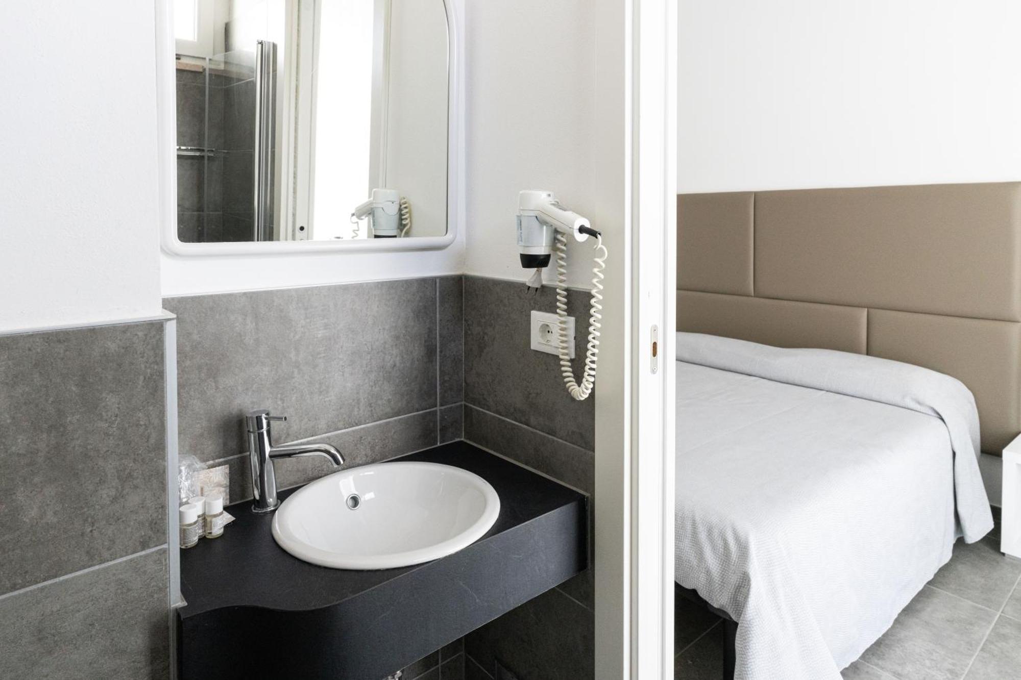 Eugenio Hotel 2*